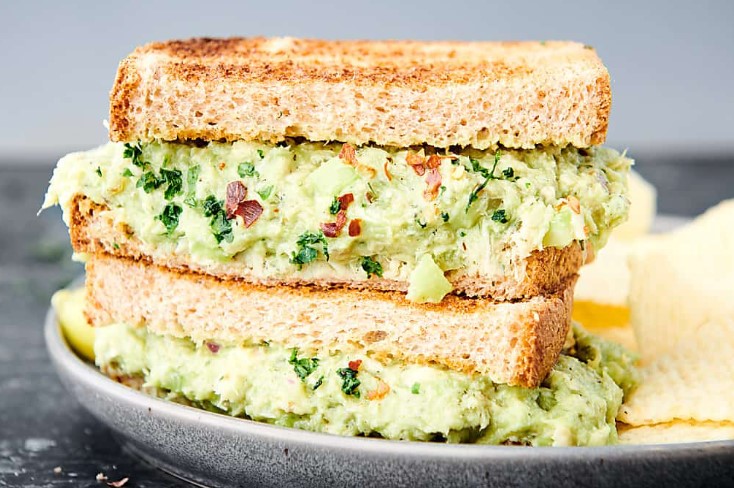 How to Make a Delicious and Healthy Tuna Avocado Sandwich