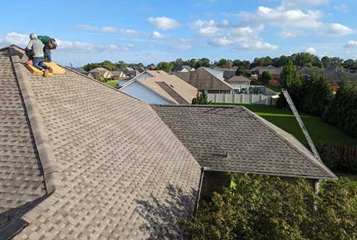 How Do Roof Contractors in Athens AL Handle Roofs with Multiple Past Repairs