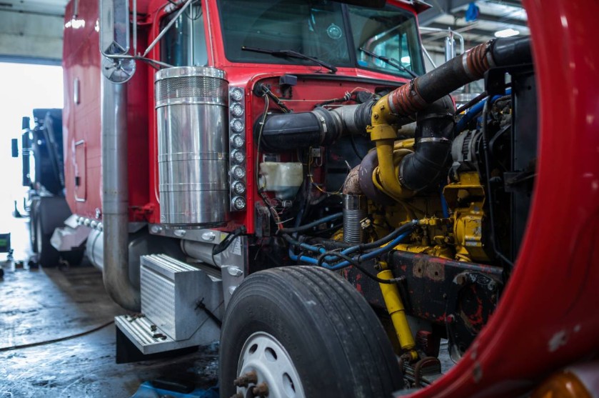 Recognizing the Signs Your Truck’s ECM Needs Repair